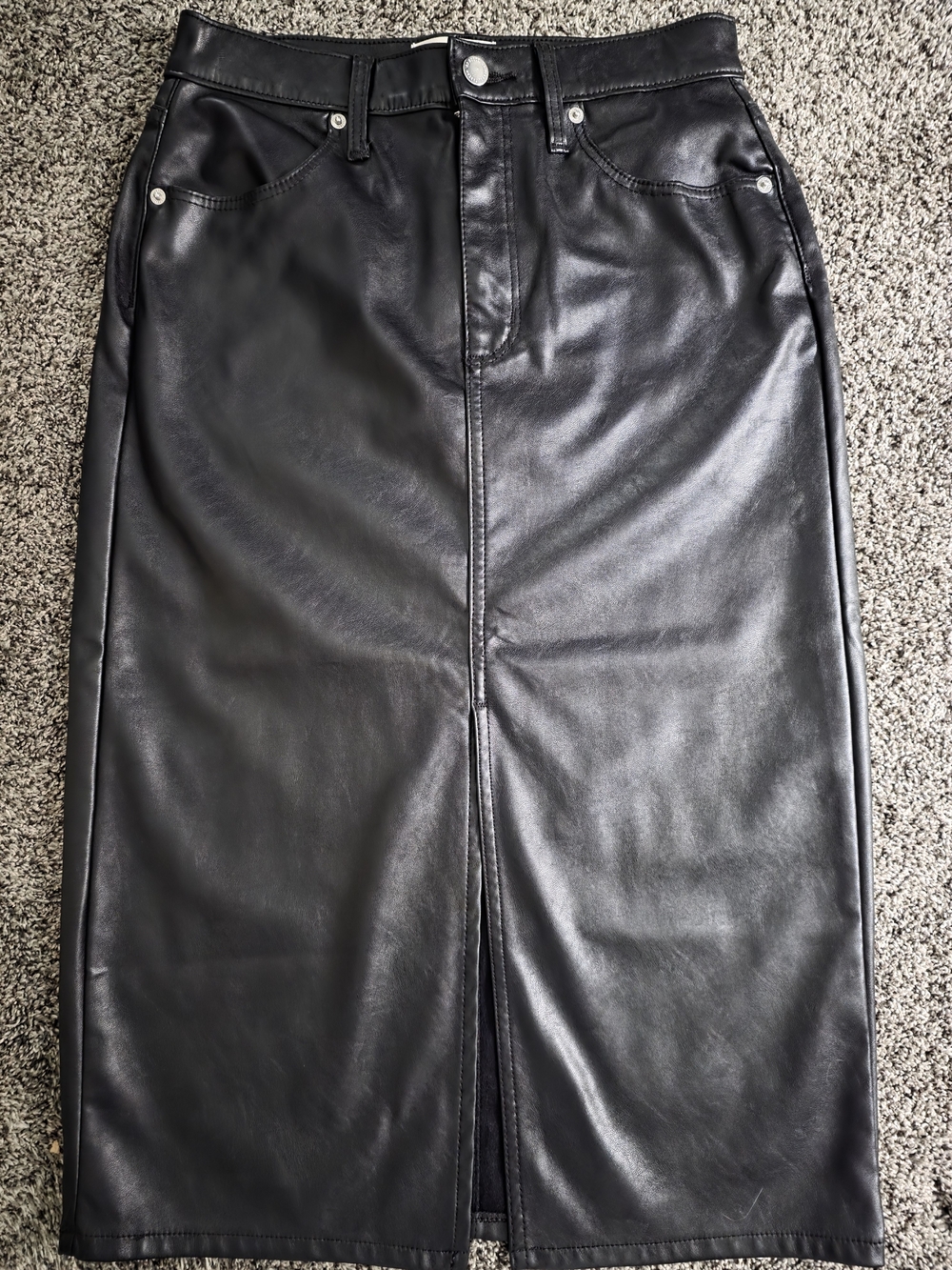 Universal Thread Black Faux Leather Pencil Midi Skirt Size 6
Description